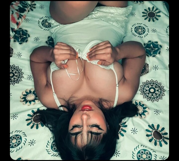 XXX Porn Photo of Nude CoralieFox 3