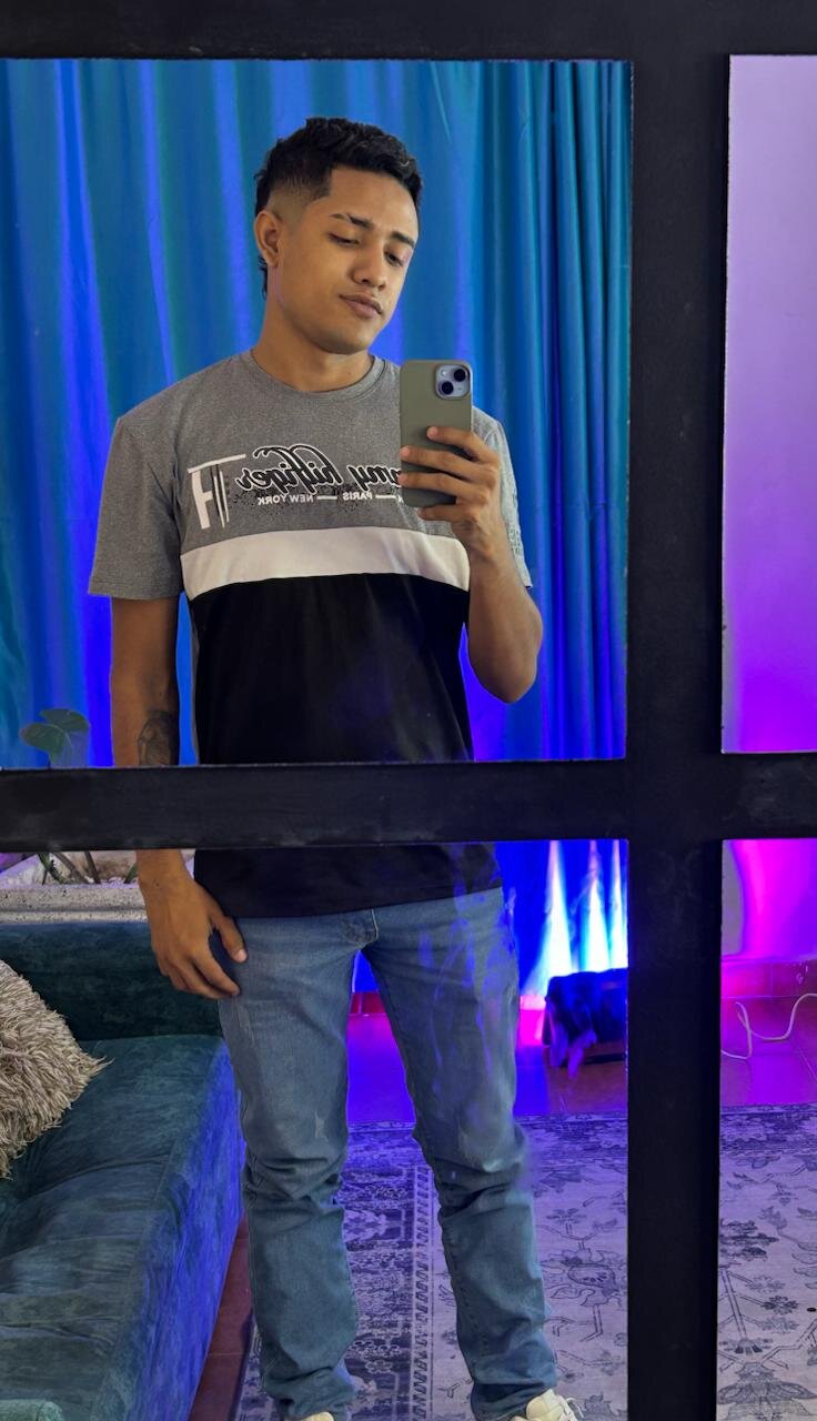 XXX Porn Photo of Nude AaronScott 2