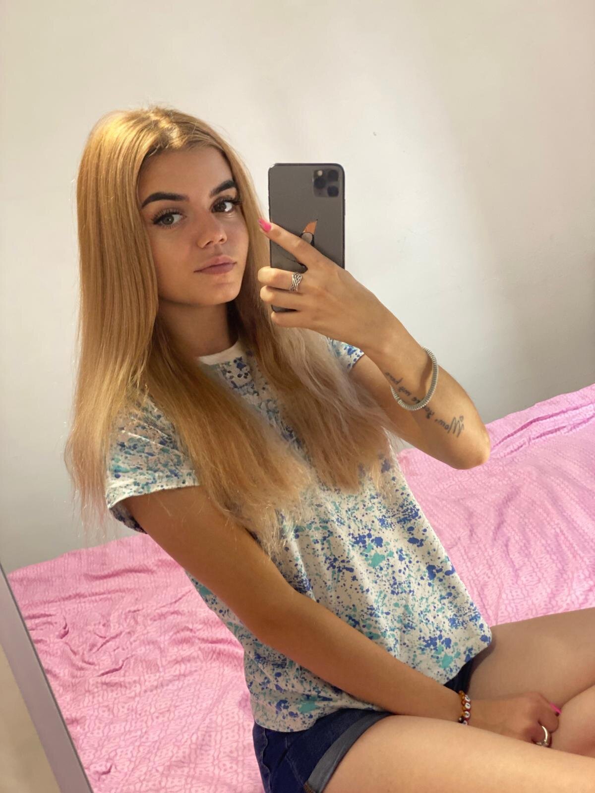 XXX Porn Photo of Nude Blondinamiss2 3