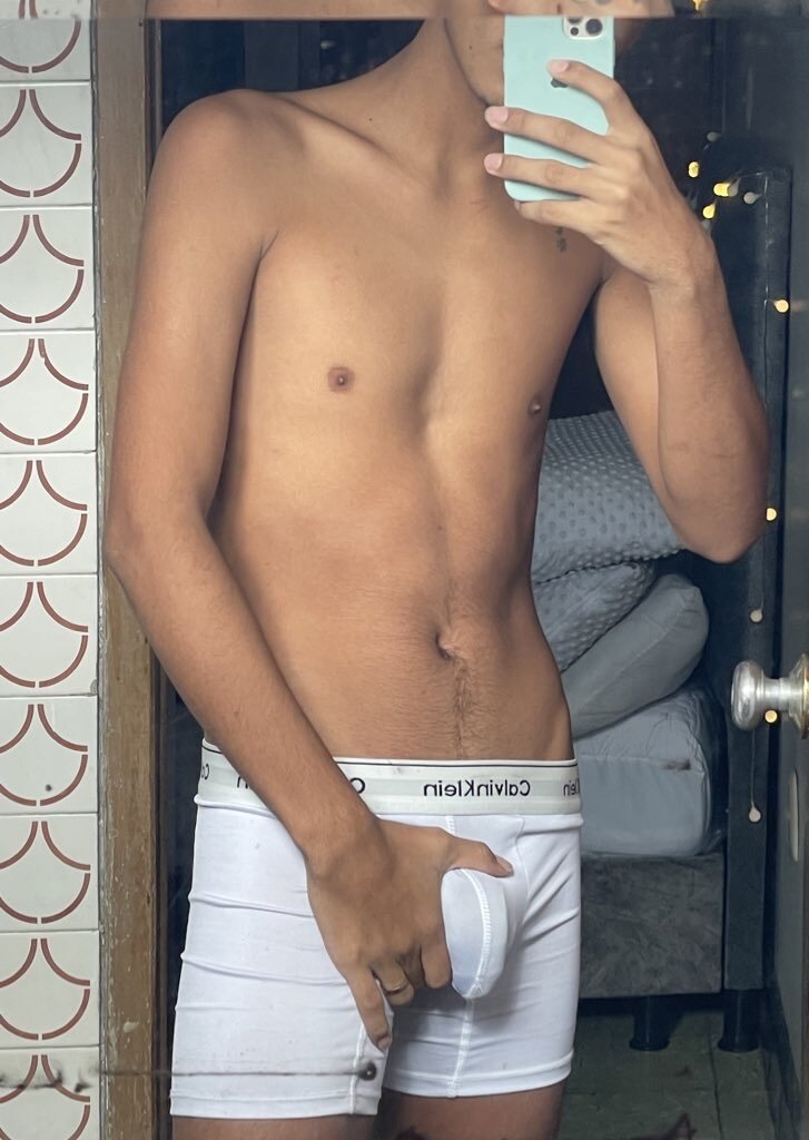 XXX Porn Photo of Nude OliverTwinky 6