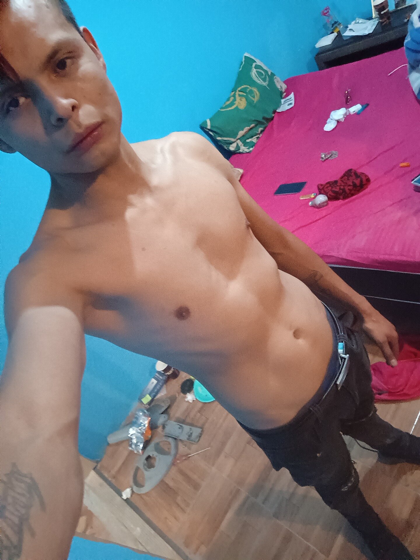XXX Porn Photo of Nude mipeneseratuyo 4