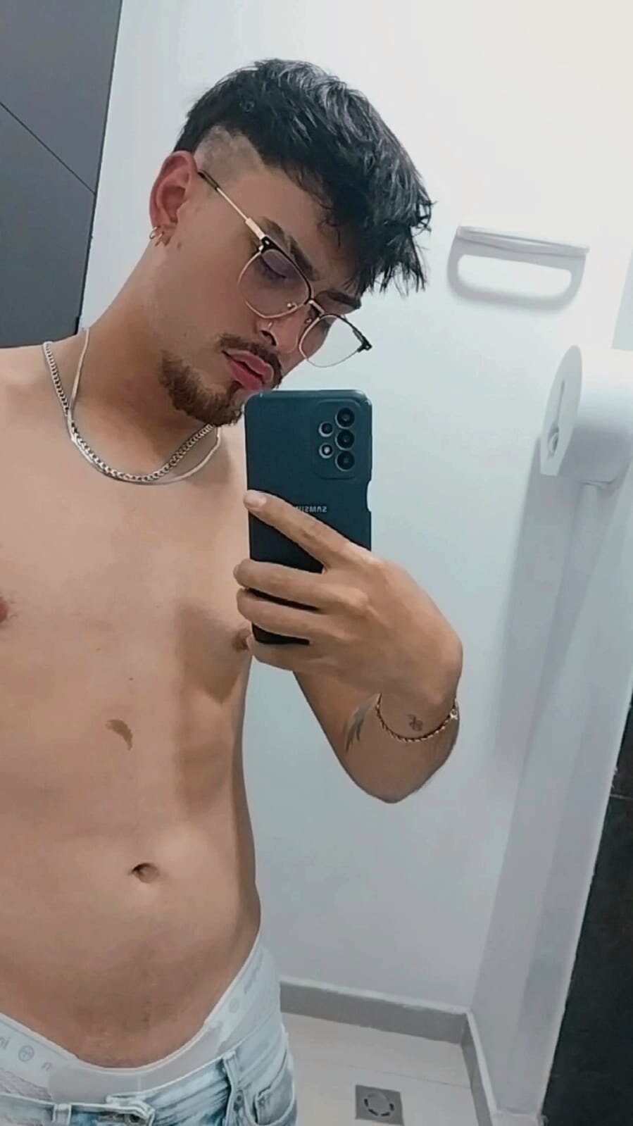 XXX Porn Photo of Nude Aiden_Gray 9
