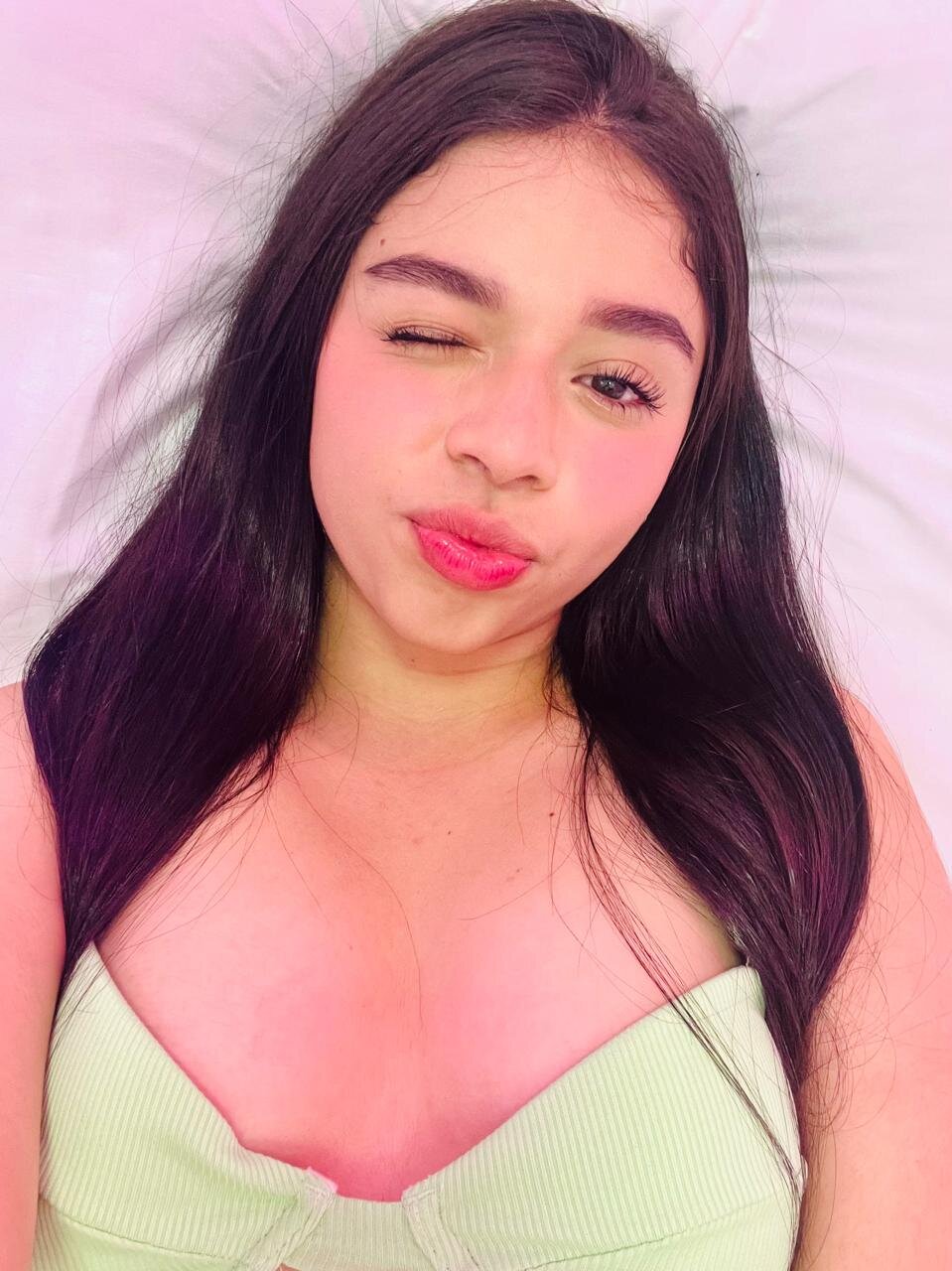 XXX Porn Photo of Nude smiling_angeel 11