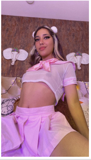 XXX Porn Photo of Nude LiaaTurner 36