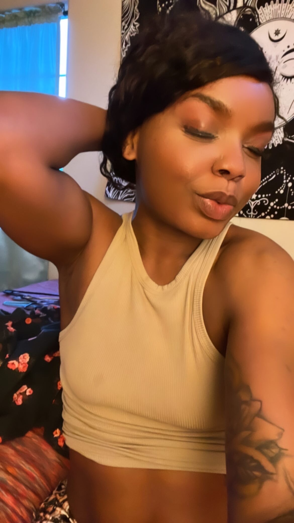 XXX Porn Photo of Nude YaraBrynnn 9