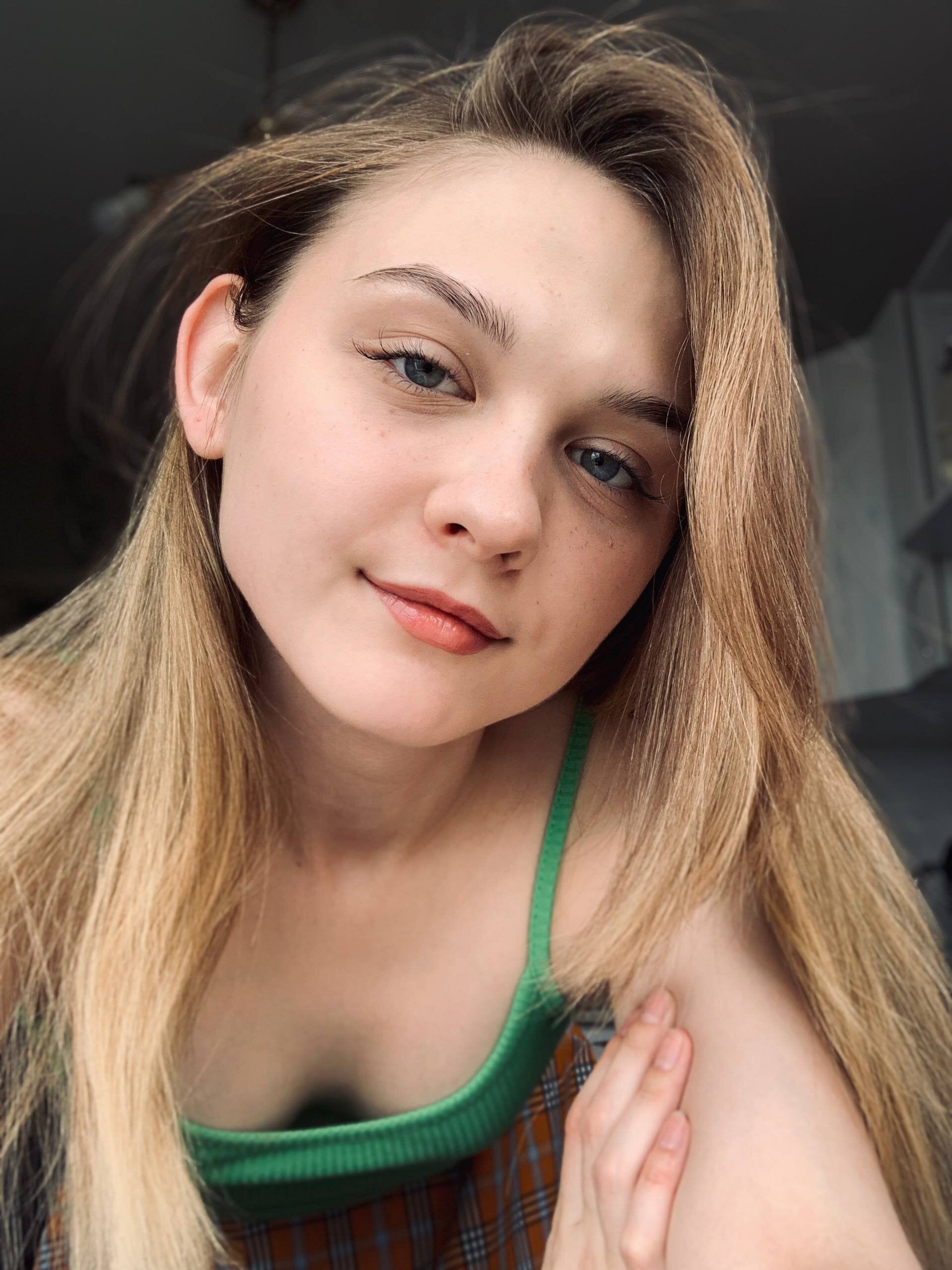 XXX Porn Photo of Nude Smoke_mama 12