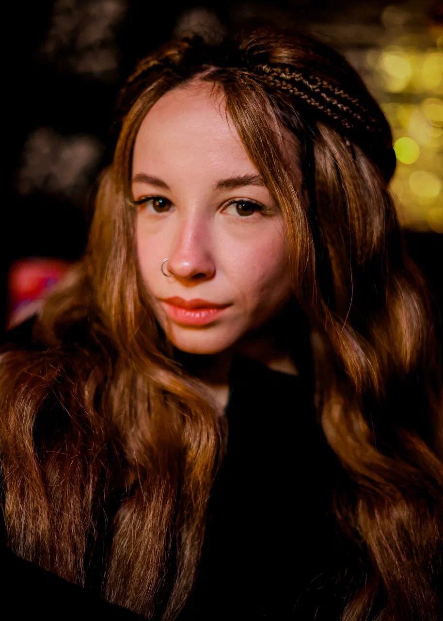 XXX Porn Photo of Nude EmelyBenz 19