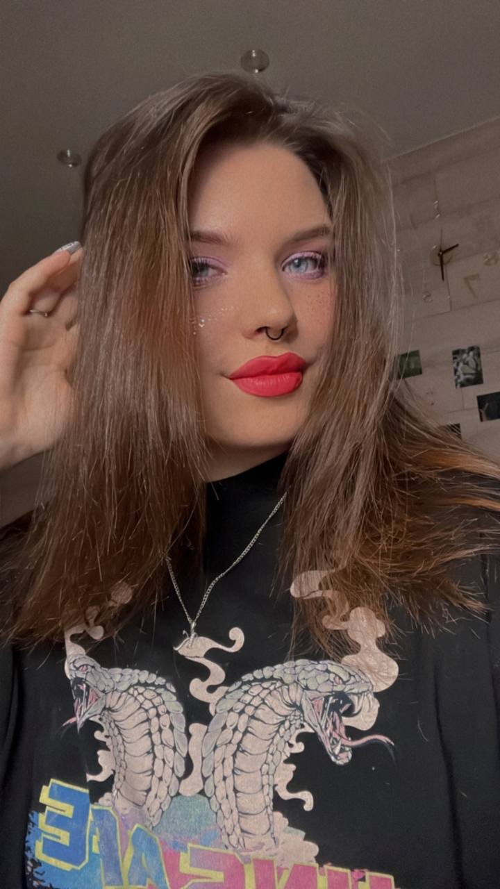 XXX Porn Photo of Nude Molly__Miller 4