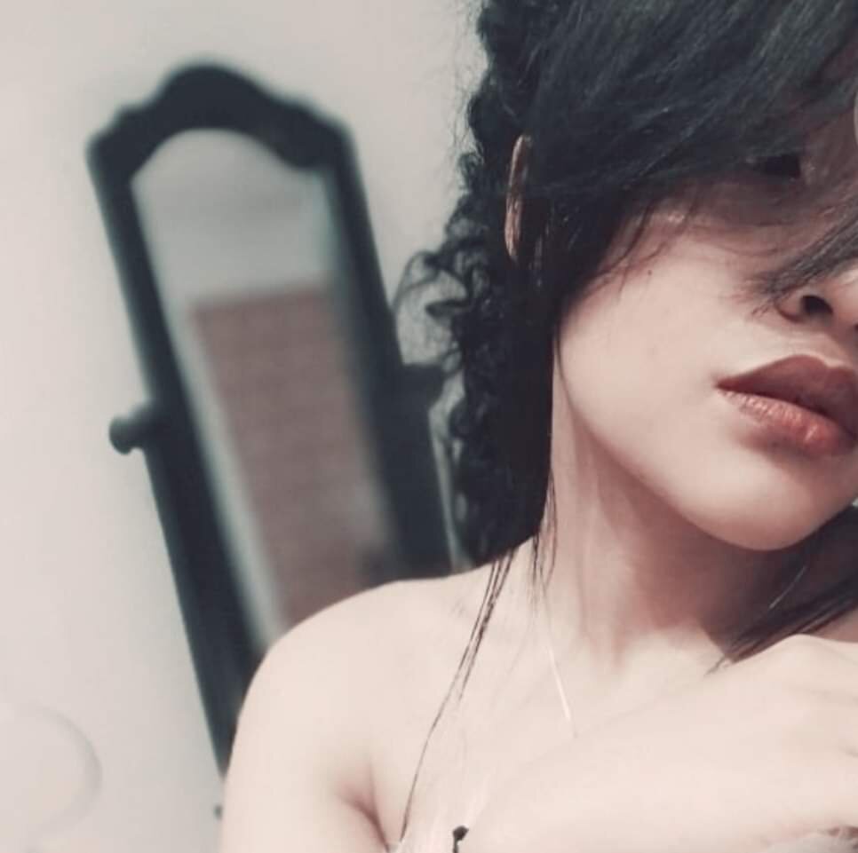 XXX Porn Photo of Nude petite_molly_ 1
