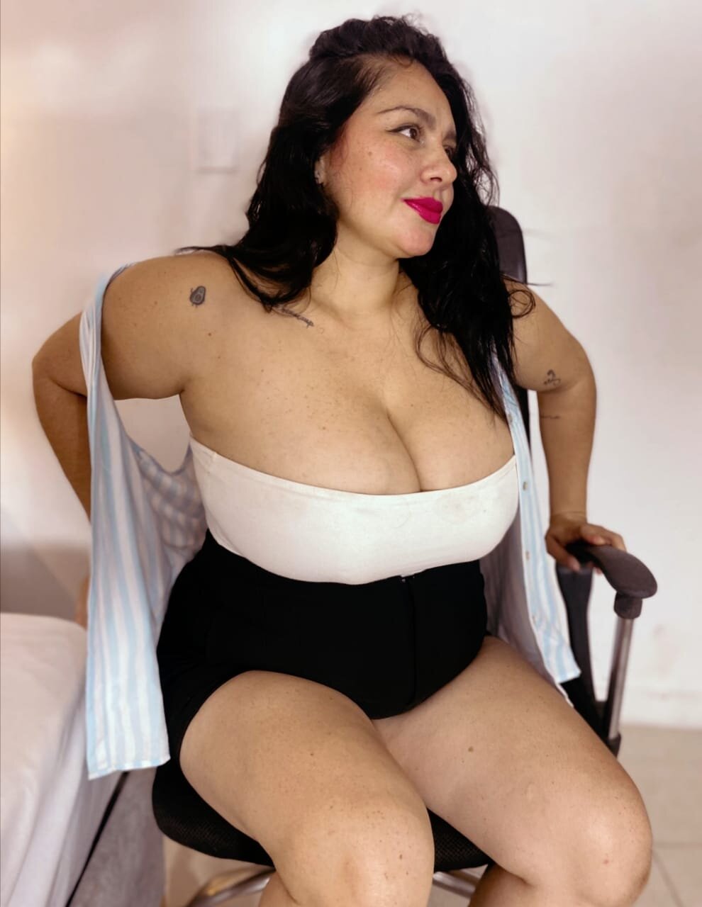 XXX Porn Photo of Nude Dani_boobs_Milk 4