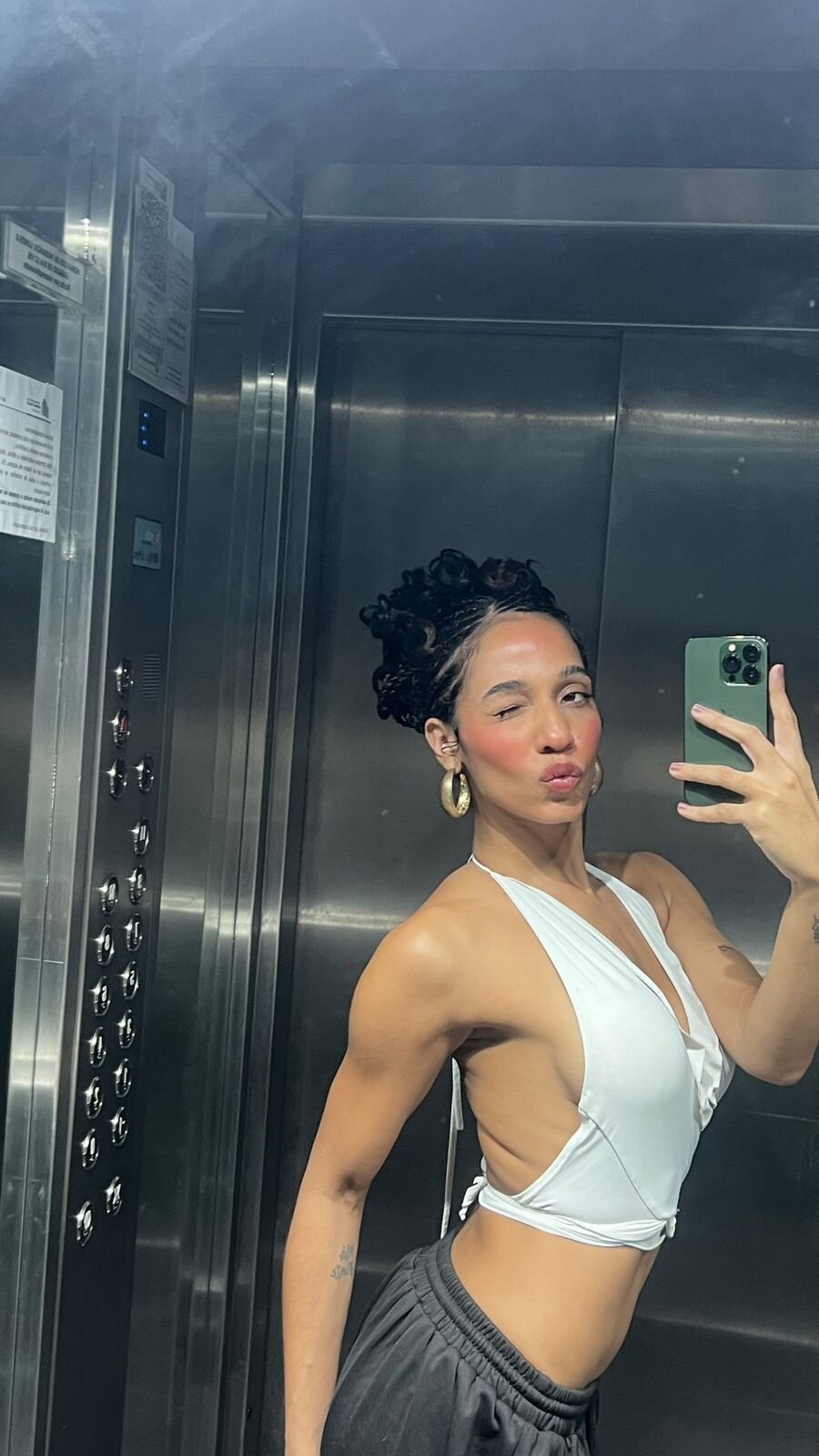 XXX Porn Photo of Nude blackrouseee 1