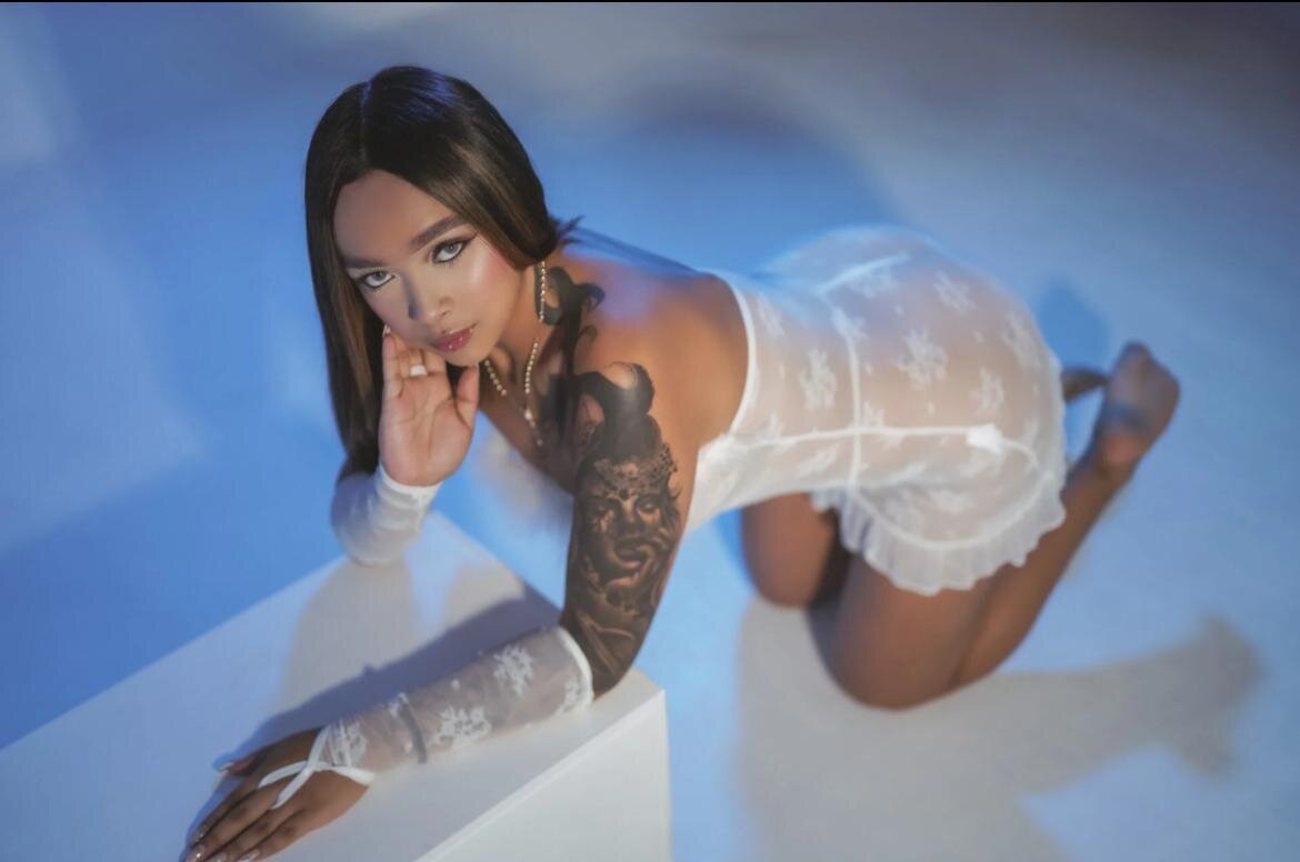 XXX Porn Photo of Nude AmbarOwens 3