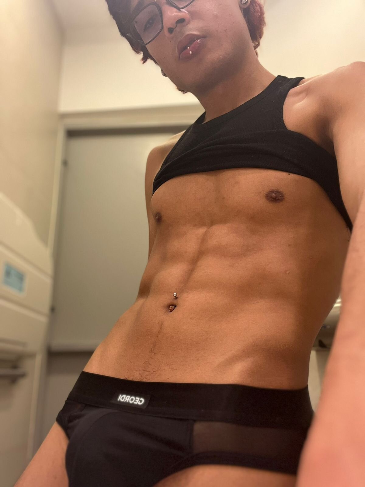 XXX Porn Photo of Nude RonaldThompson__ 19