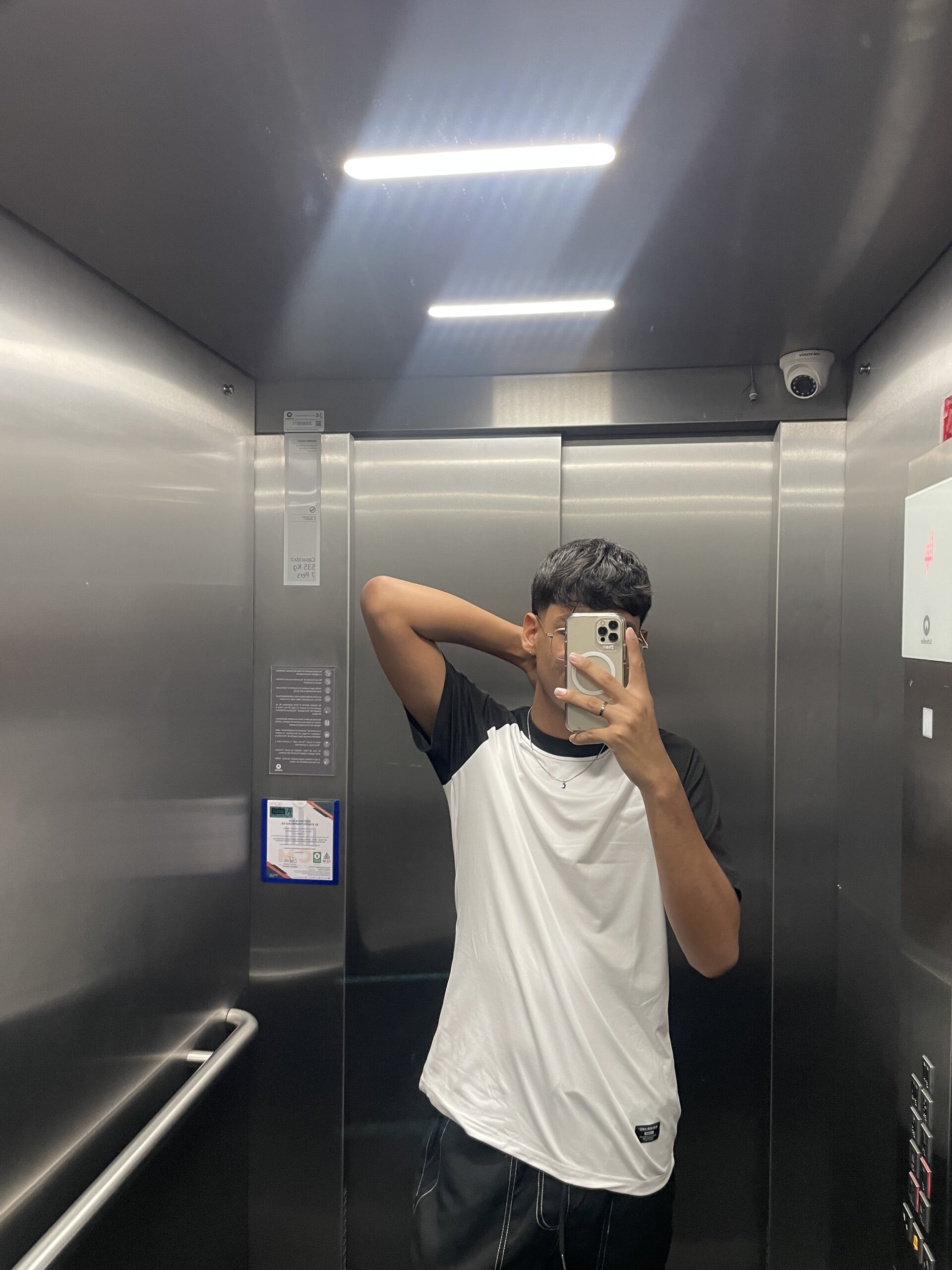XXX Porn Photo of Nude OliverTwinky 16
