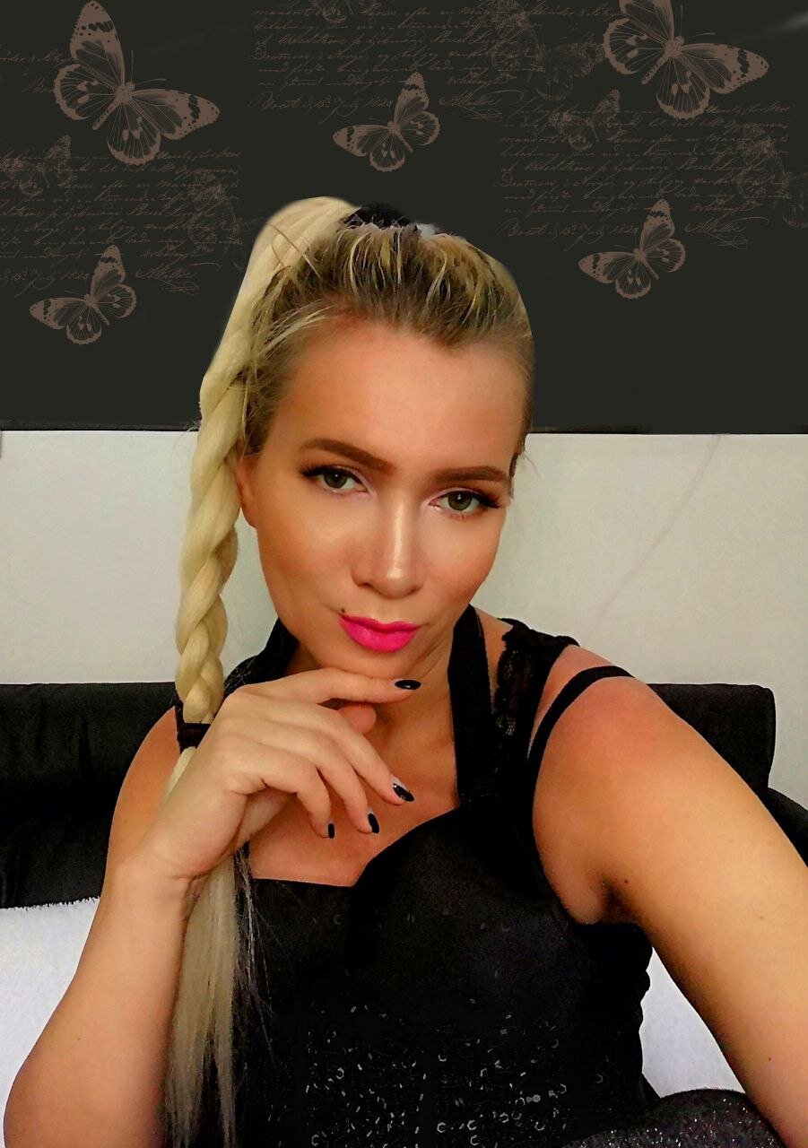XXX Porn Photo of Nude Luna__Lewis 13