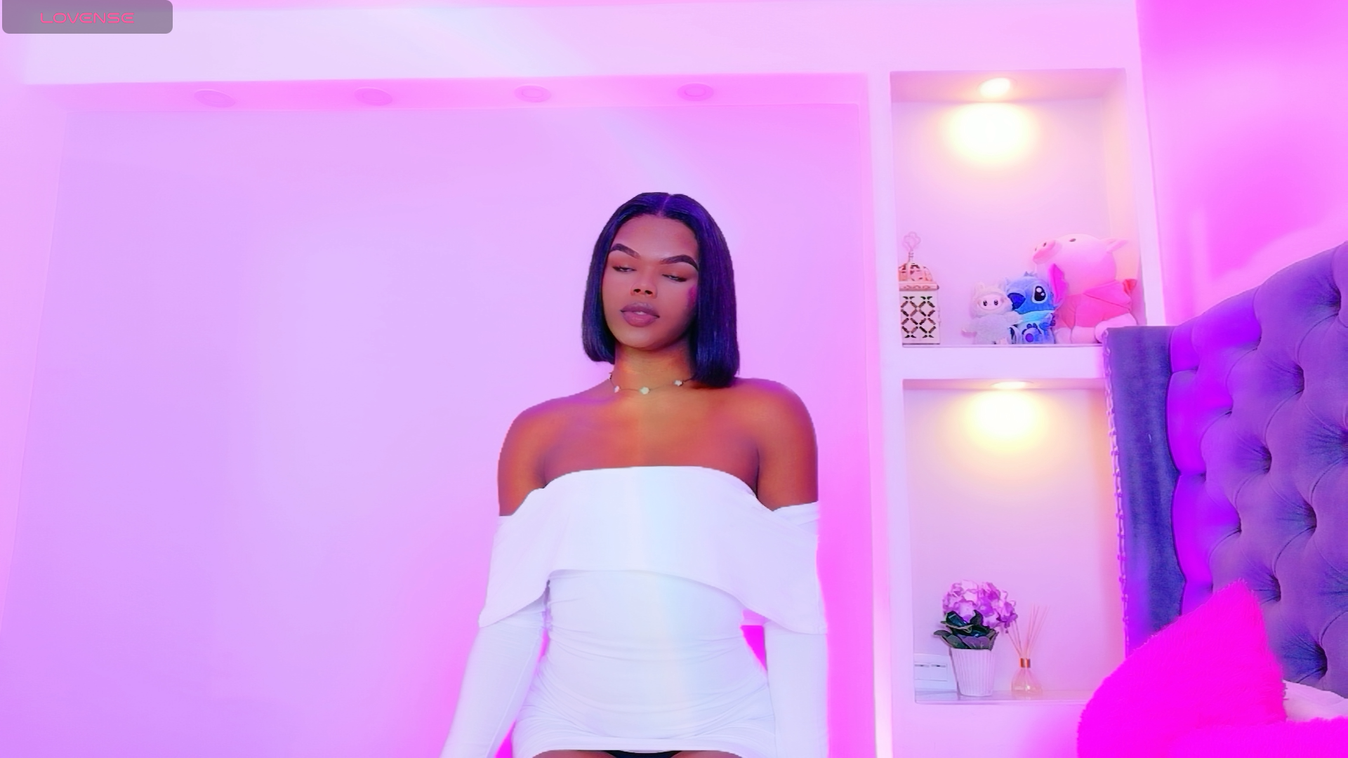 XXX Porn Photo of Nude CamiEstrada 3
