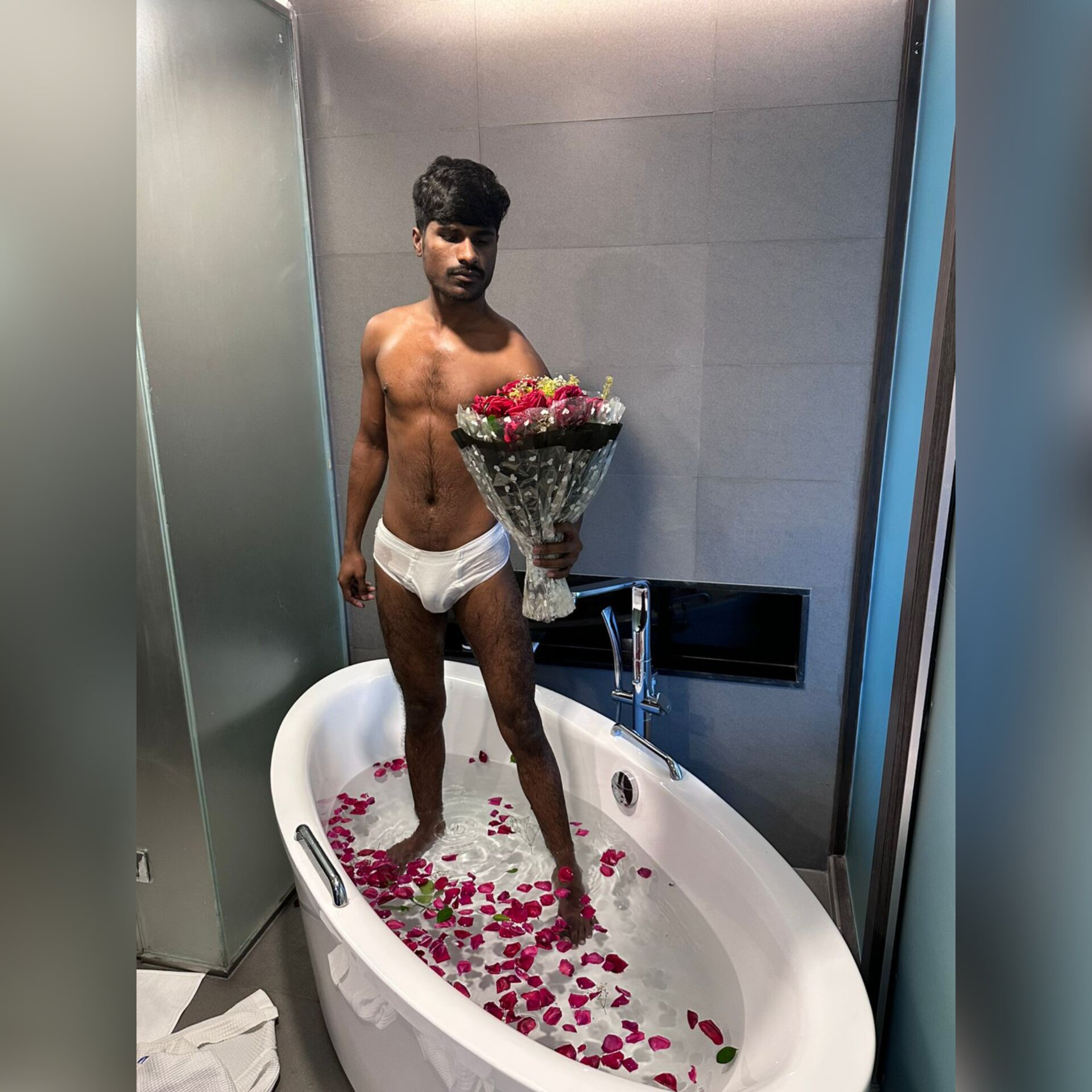 XXX Porn Photo of Nude Kolkata_Muslim_Boy 4
