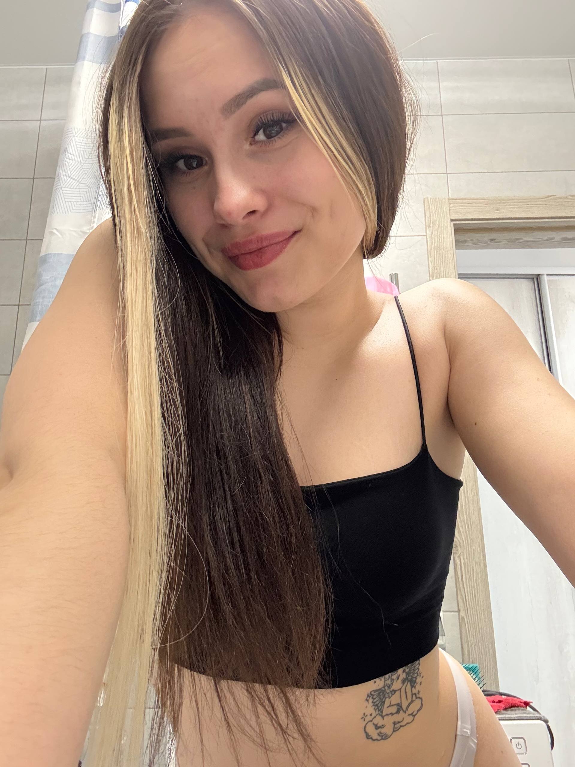 XXX Porn Photo of Nude EmilyyyBridgettt 4