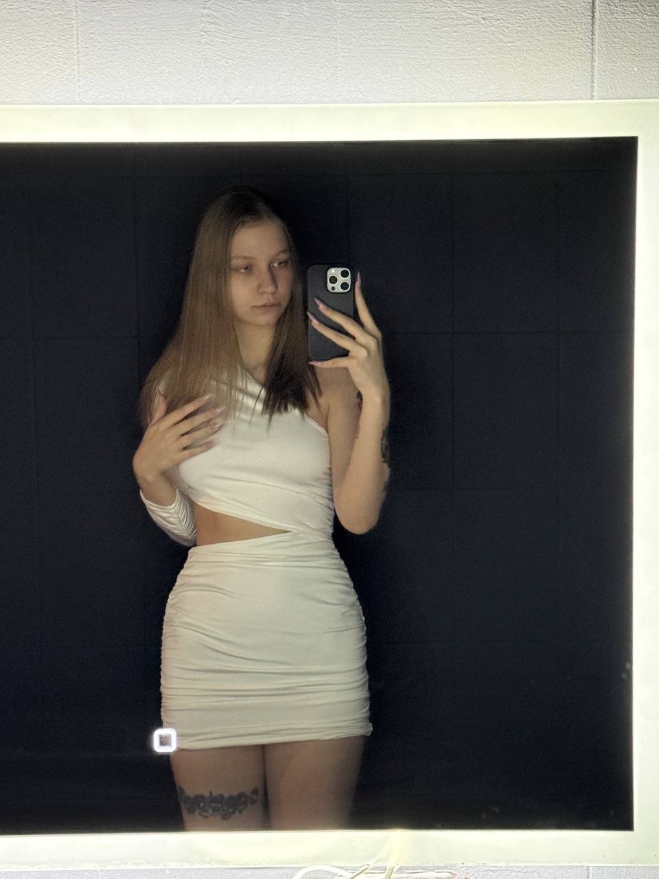 XXX Porn Photo of Nude HollyGibson 9