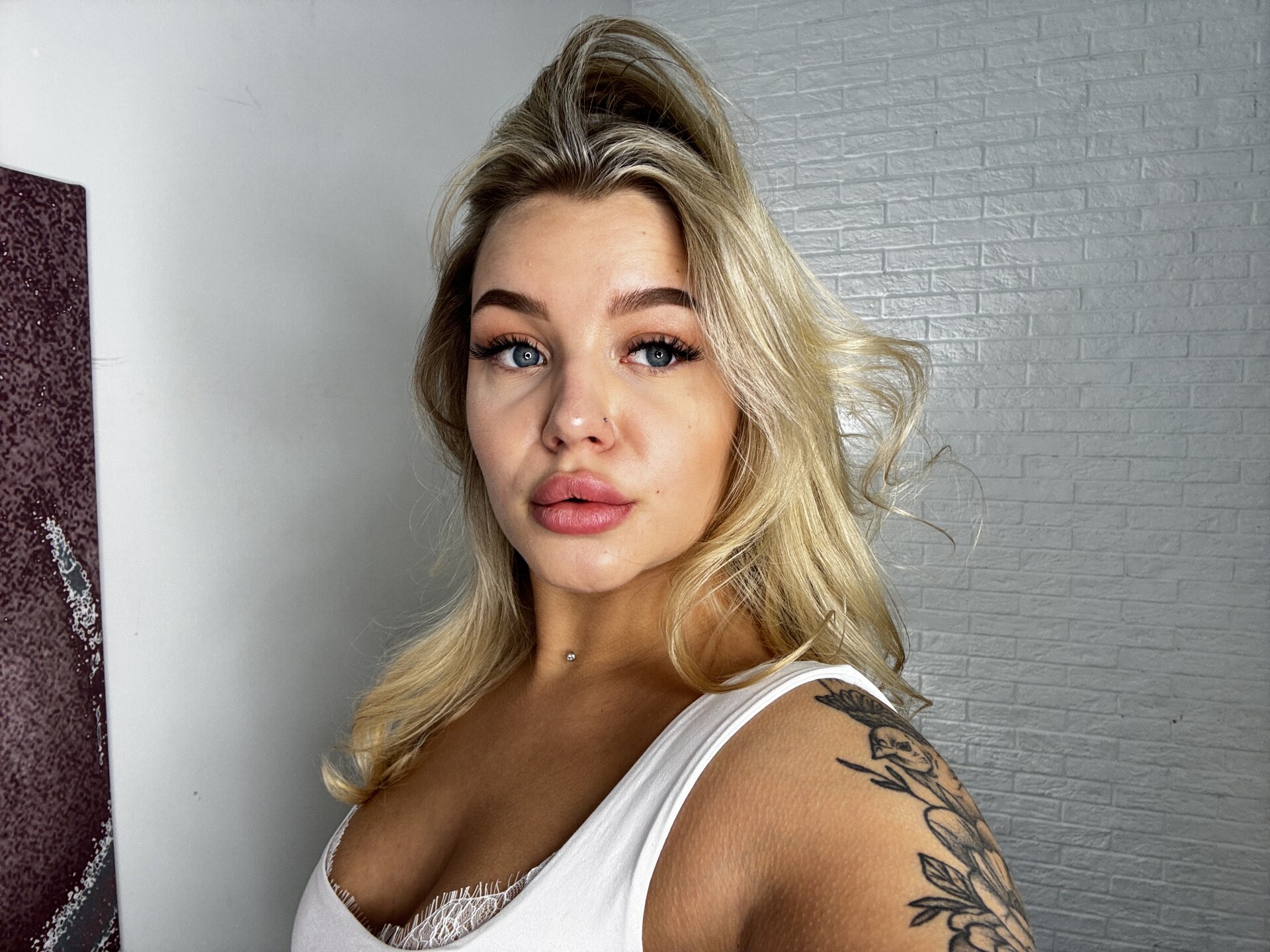 XXX Porn Photo of Nude Michelle__Coy 2