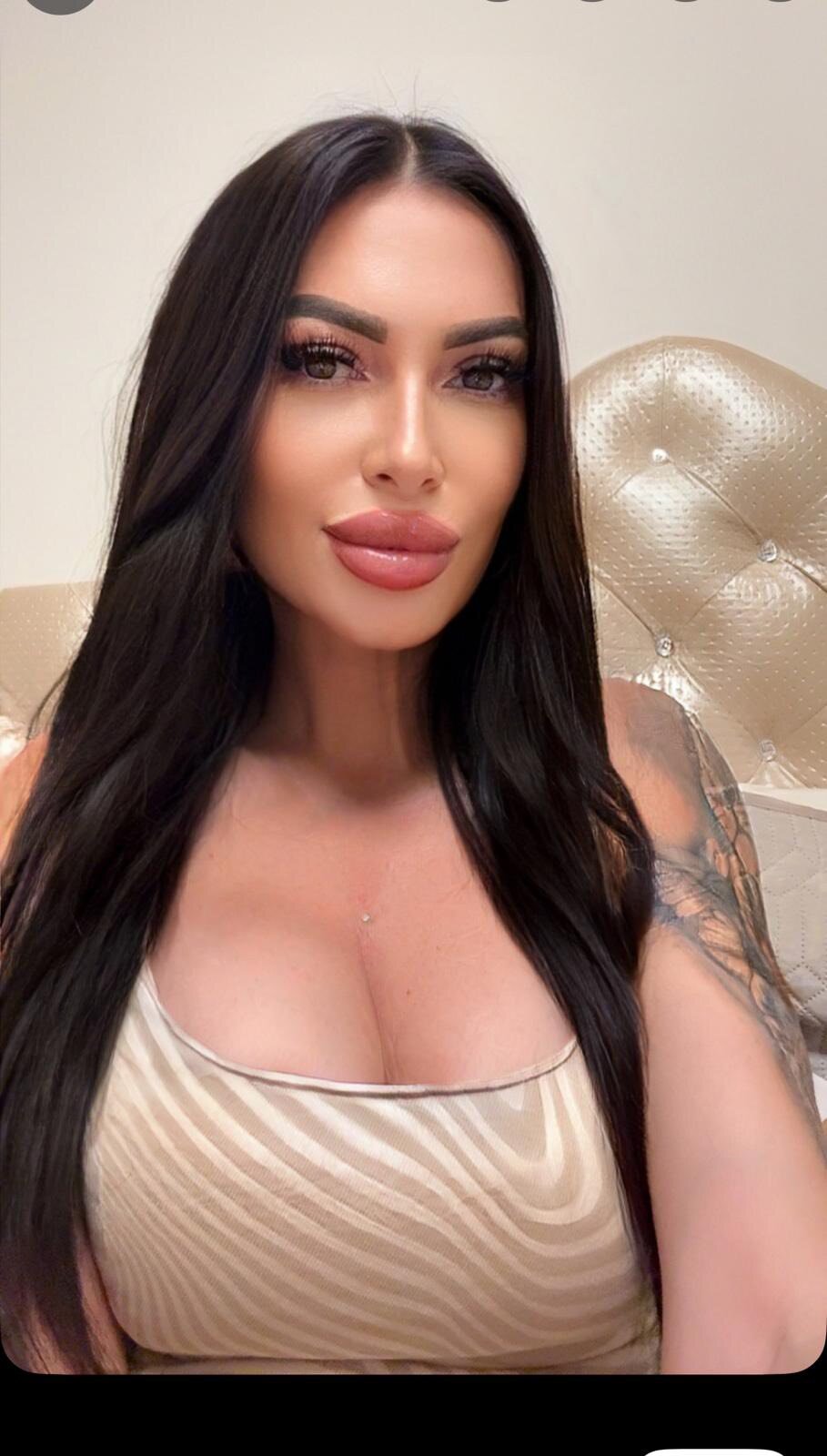 XXX Porn Photo of Nude Kenzie_Kush 1