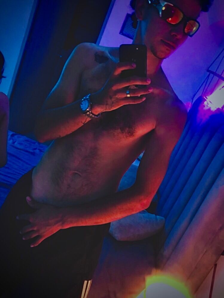 XXX Porn Photo of Nude HellAndDante_ 4