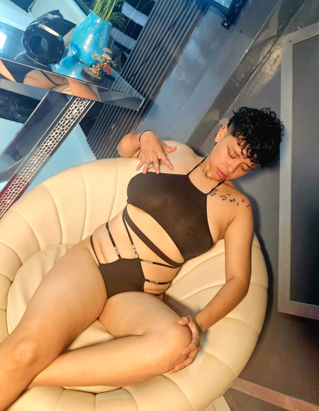 XXX Porn Photo of Nude lunabustygirl 25
