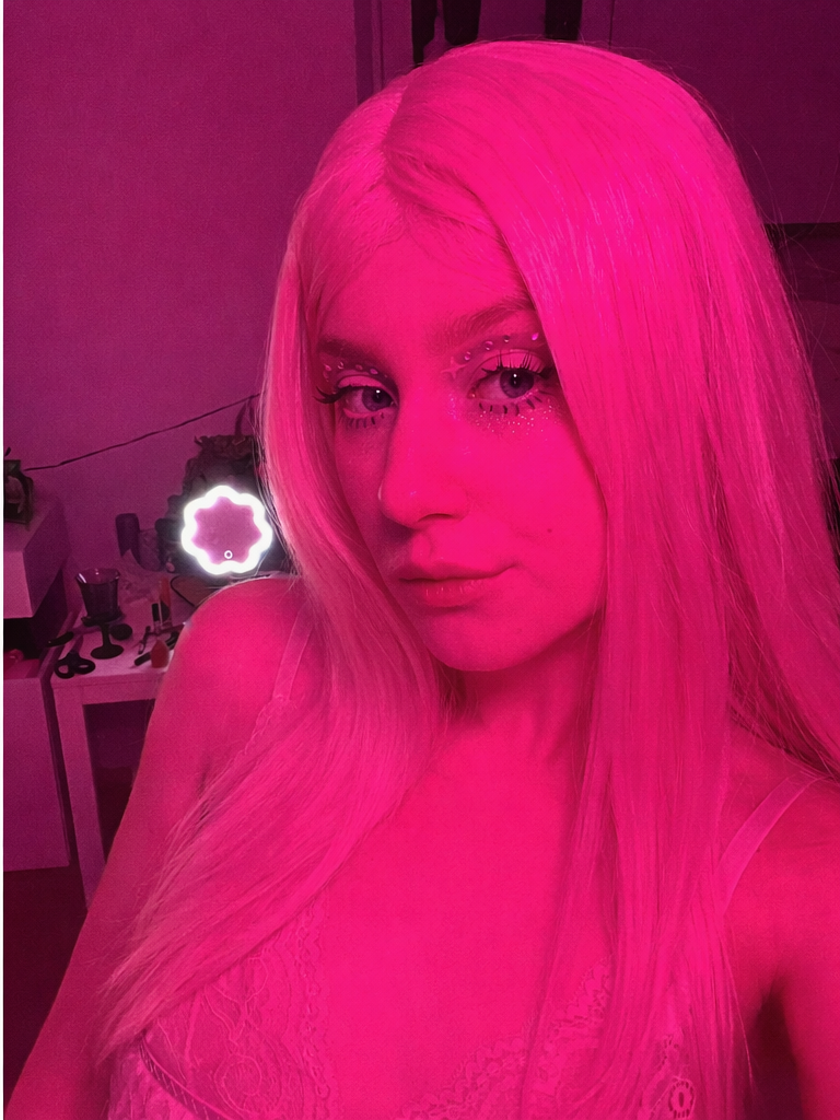 XXX Porn Photo of Nude Bee-Izebub 2