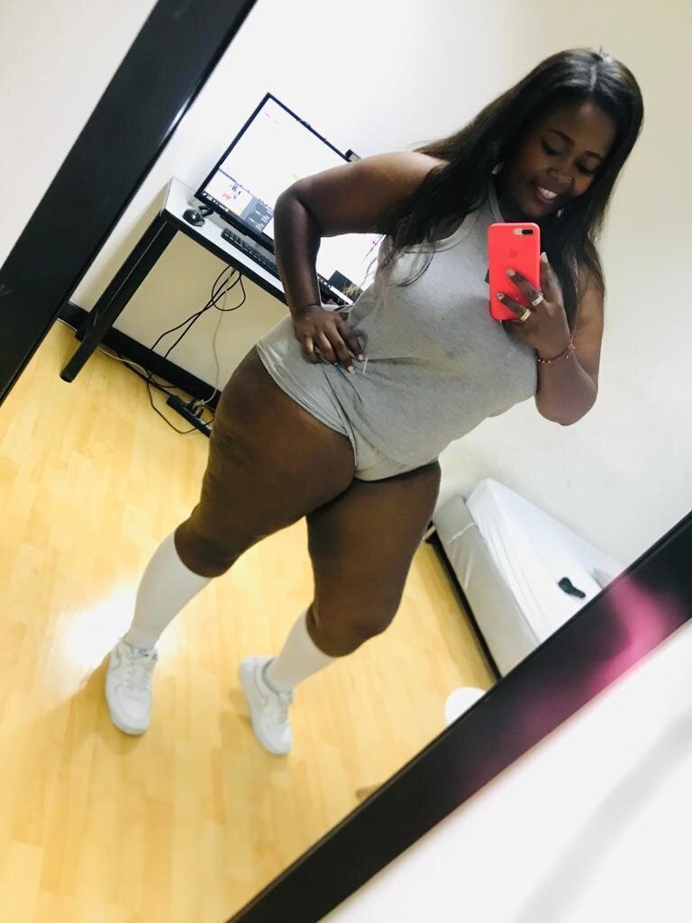 XXX Porn Photo of Nude exotic_karmella 21