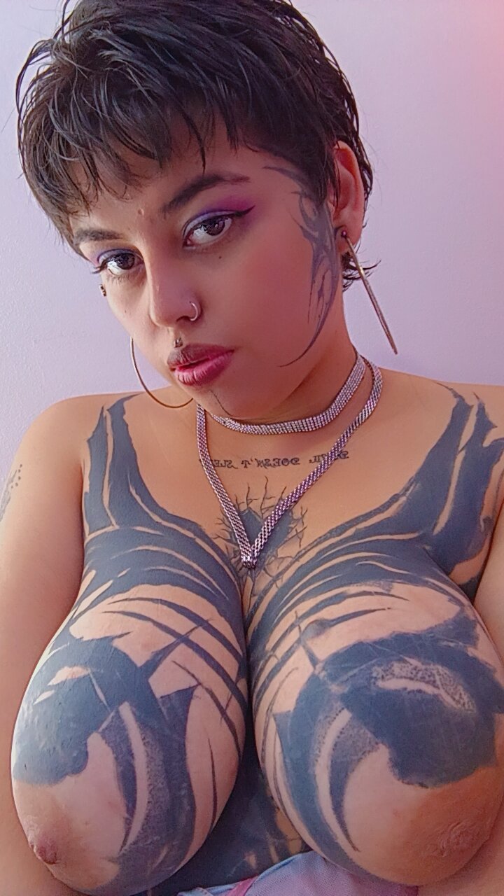 XXX Porn Photo of Nude malboro_01 47