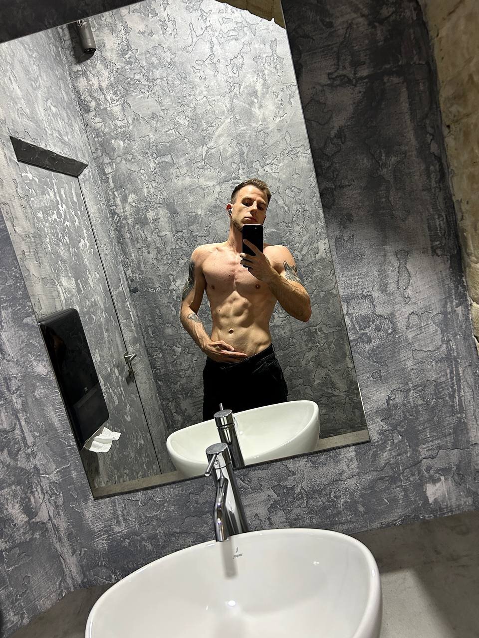 XXX Porn Photo of Nude speed_god 6