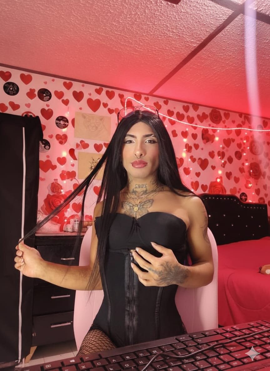 XXX Porn Photo of Nude nebullax_mcqueen 13