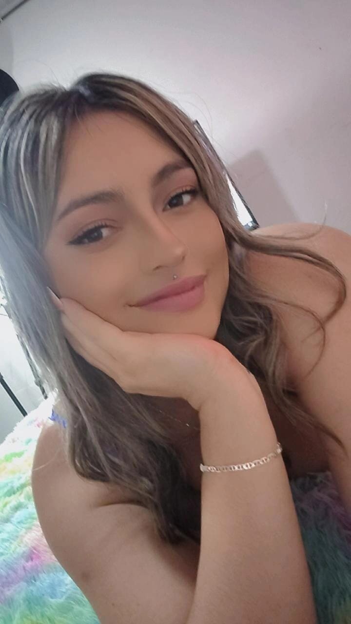 XXX Porn Photo of Nude KendallBlue__1 2