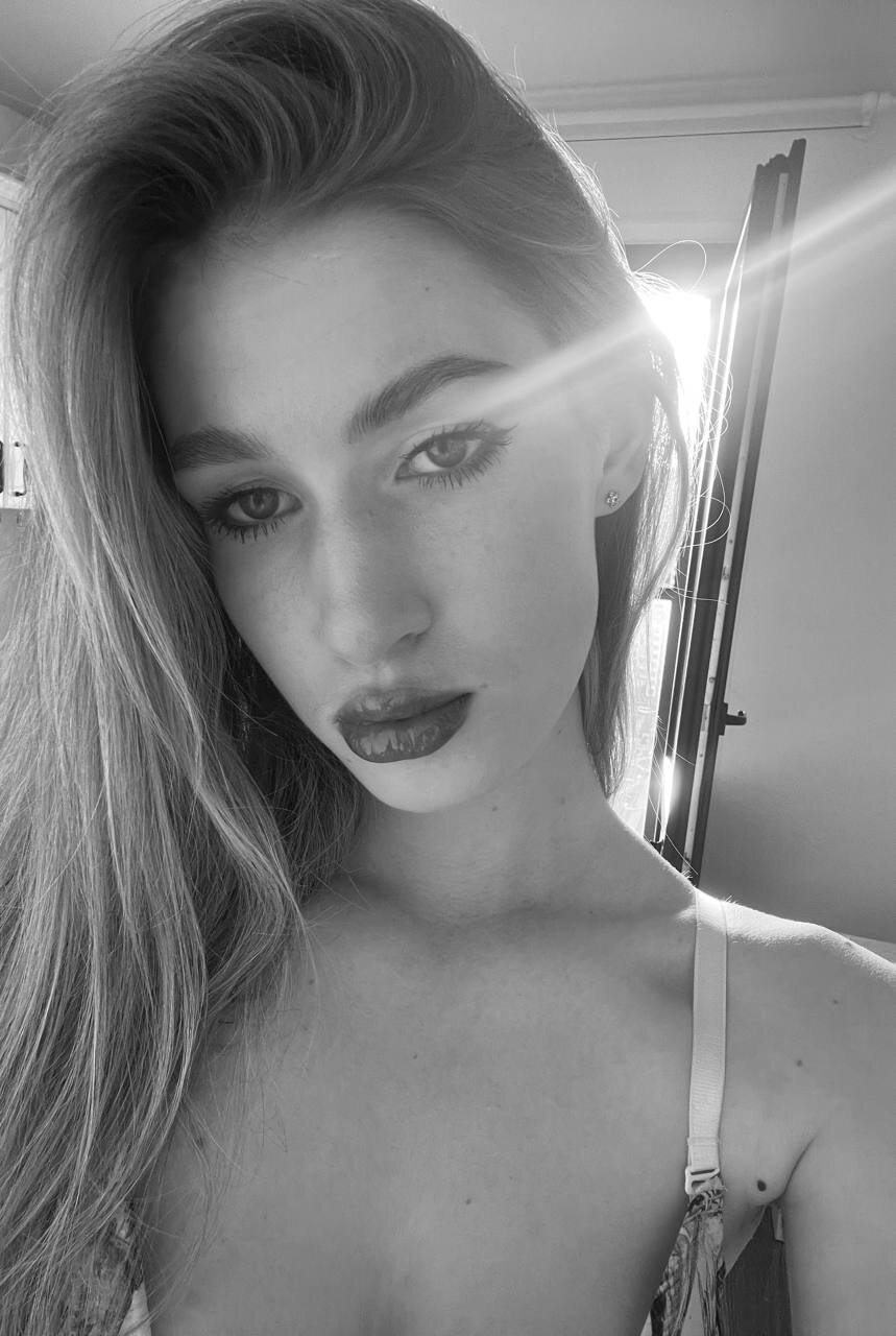 XXX Porn Photo of Nude SuzanneTamm 5