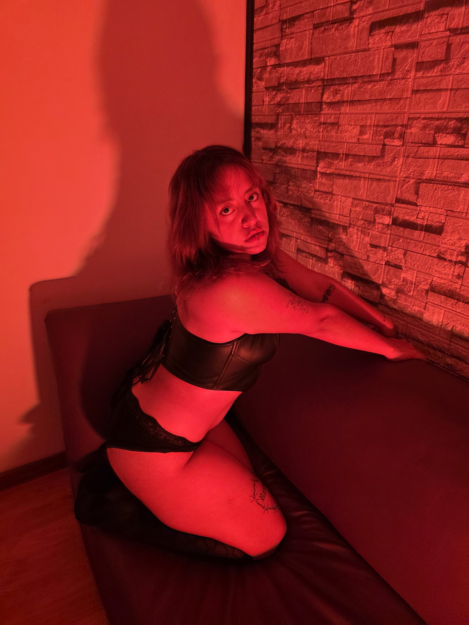 XXX Porn Photo of Nude roxanne_cherry 2