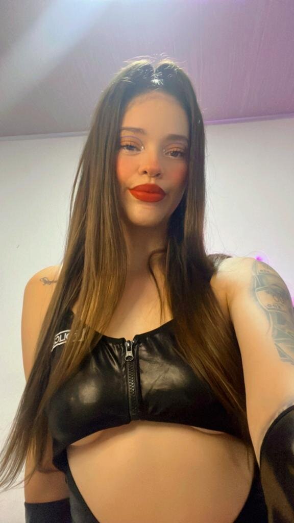 XXX Porn Photo of Nude zoe69x 4