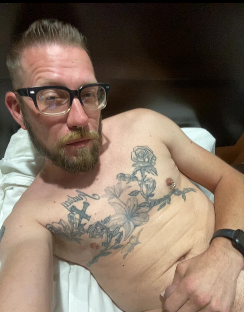 XXX Porn Photo of Nude Tomas_Zaddy 17