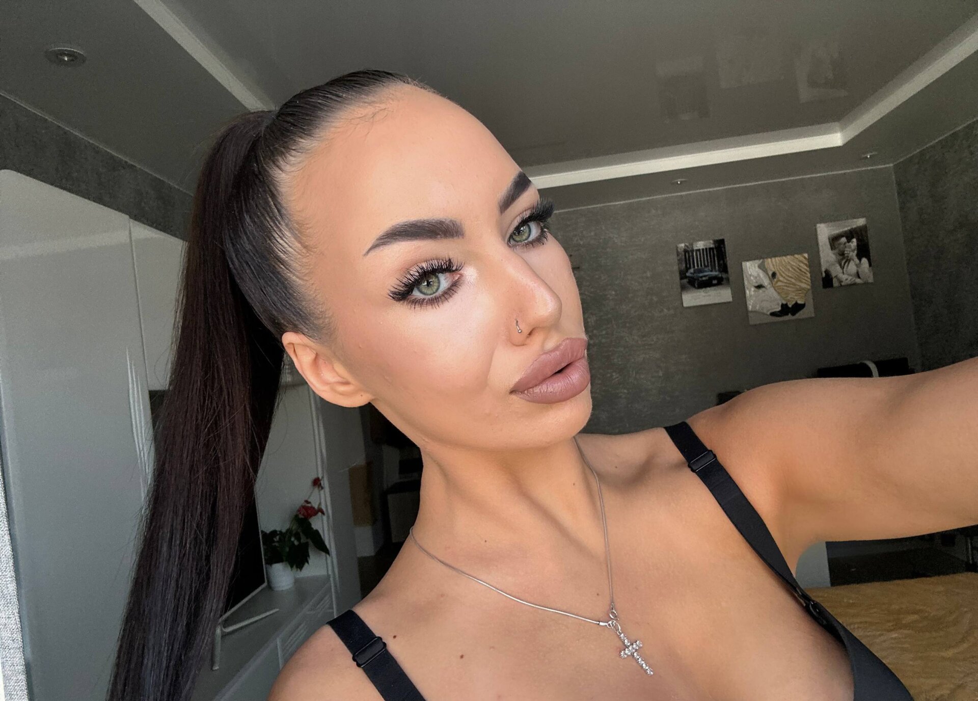 XXX Porn Photo of Nude QueenGelik 11