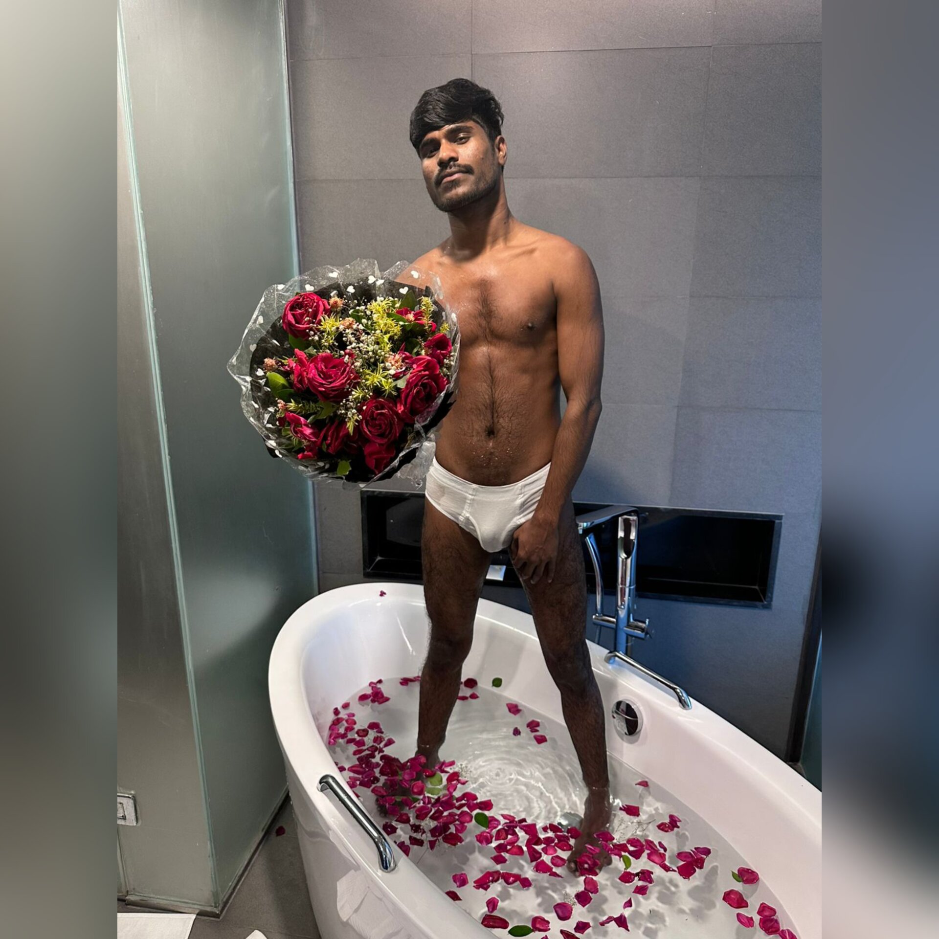 XXX Porn Photo of Nude Kolkata_Muslim_Boy 1