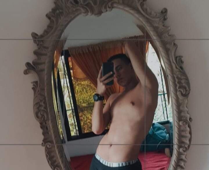 XXX Porn Photo of Nude _henao_cristian_ 2