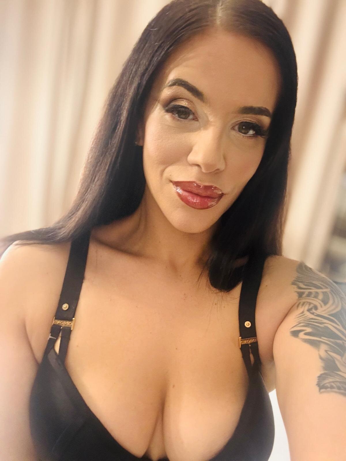 XXX Porn Photo of Nude LuxxuryAnne 7
