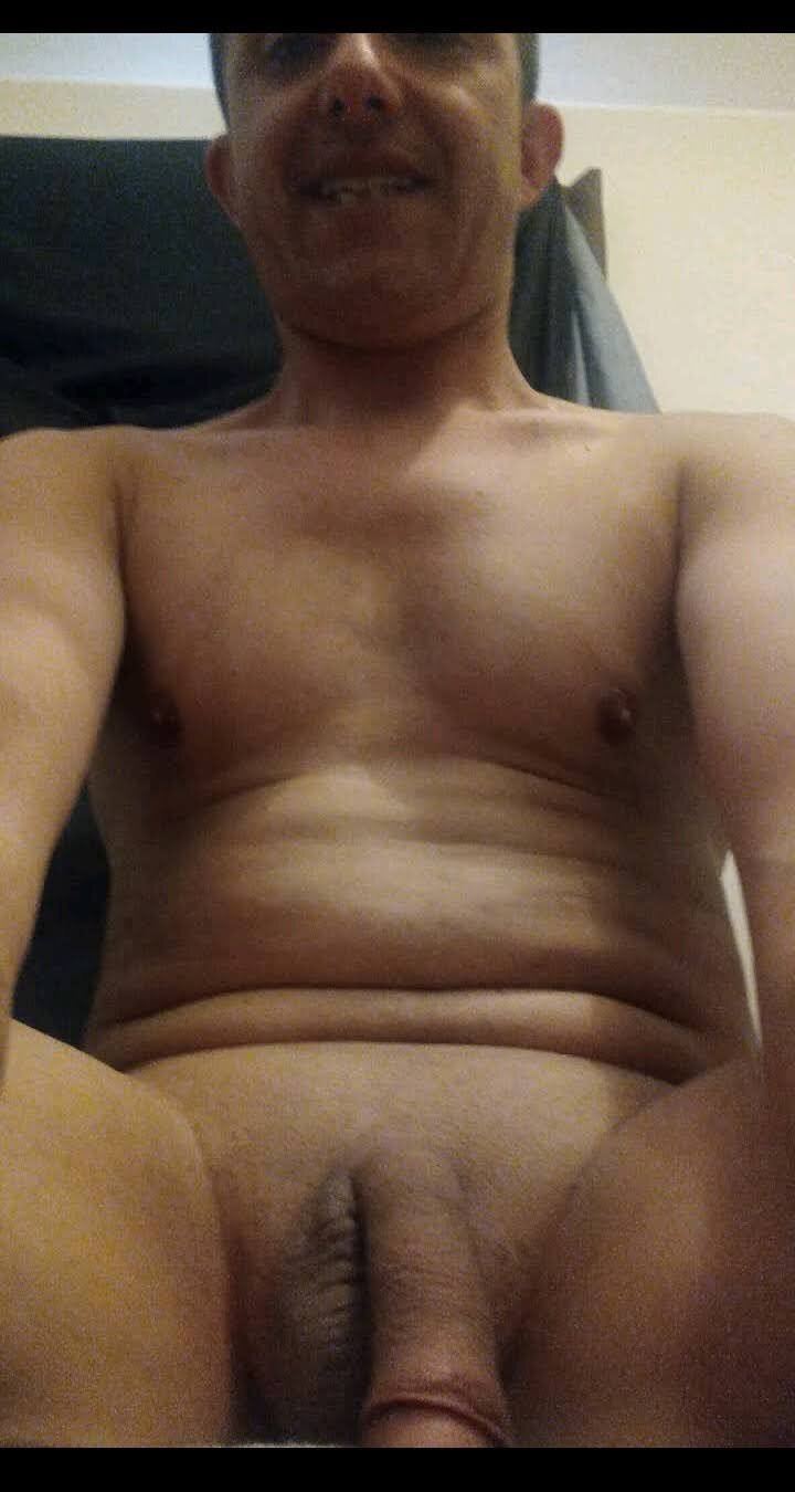 XXX Porn Photo of Nude Roberts8inchcock 20