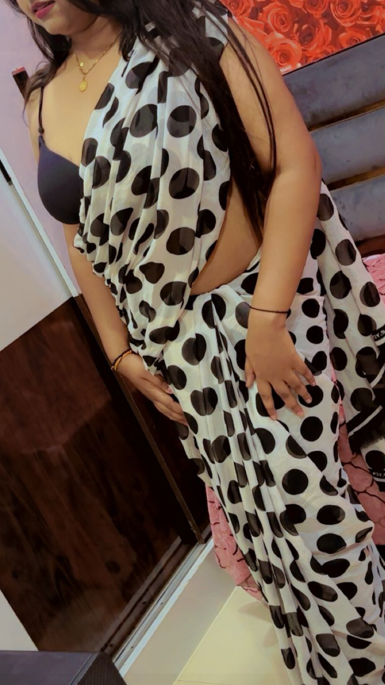 XXX Porn Photo of Nude Yours-Mannat 5