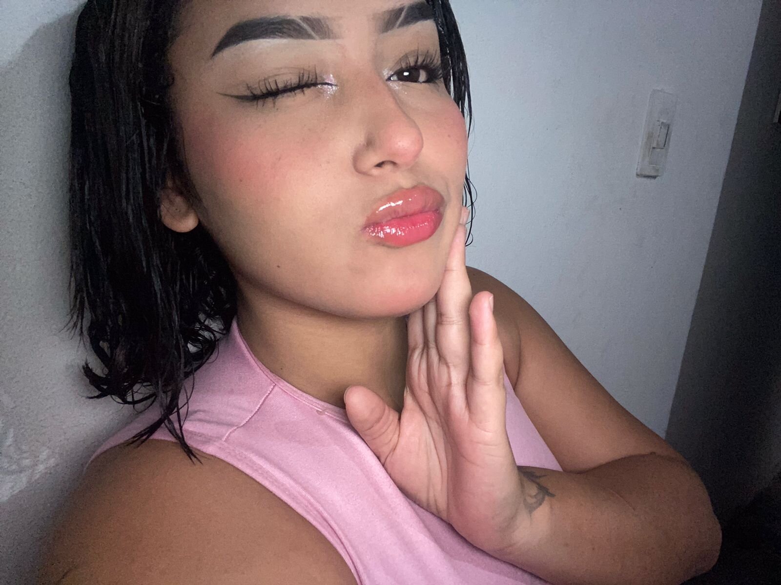 XXX Porn Photo of Nude yoselyn_rose 5