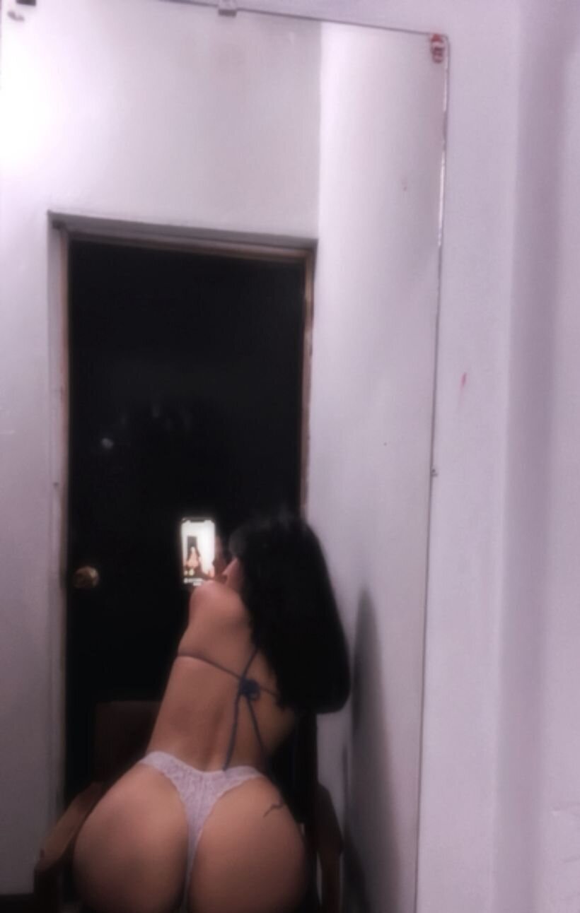 XXX Porn Photo of Nude Angell-kiiss 1