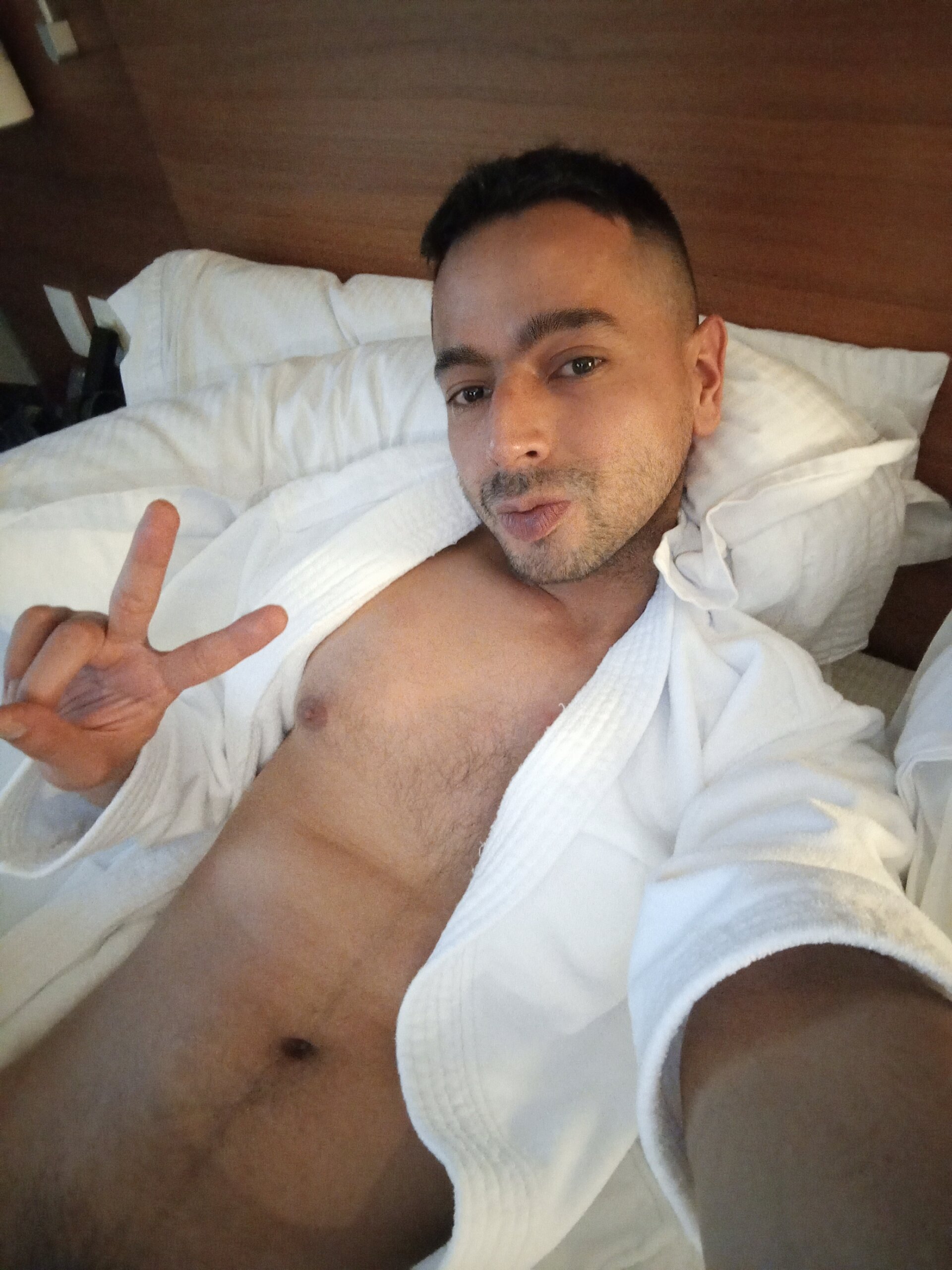 XXX Porn Photo of Nude YoungStallionXL 3