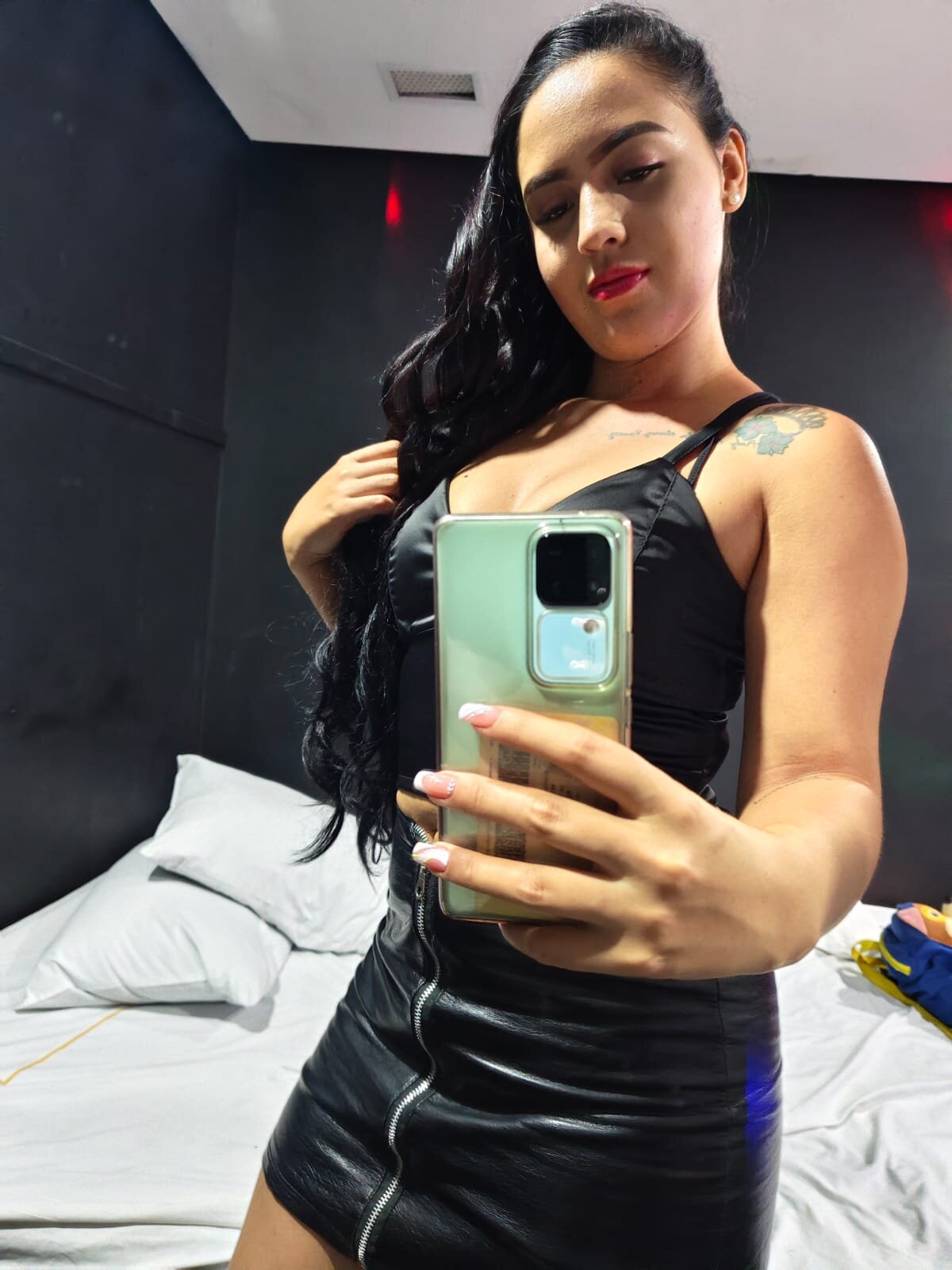 XXX Porn Photo of Nude Anthonela_Queen 19