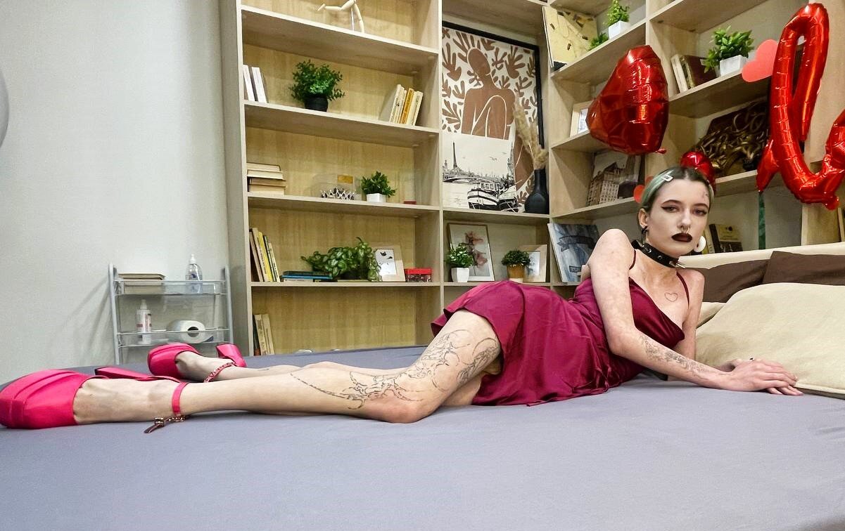 XXX Porn Photo of Nude MikaRogers 1