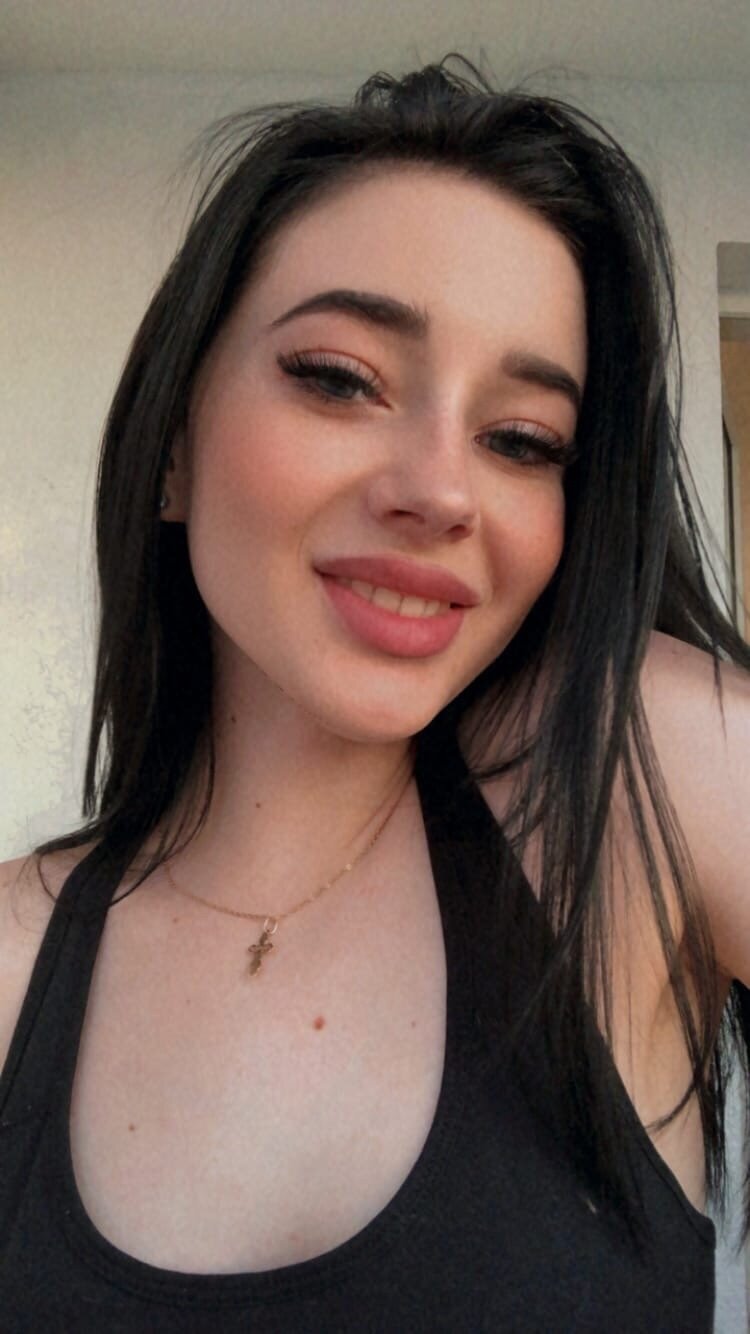XXX Porn Photo of Nude PlayfulKiraa 2