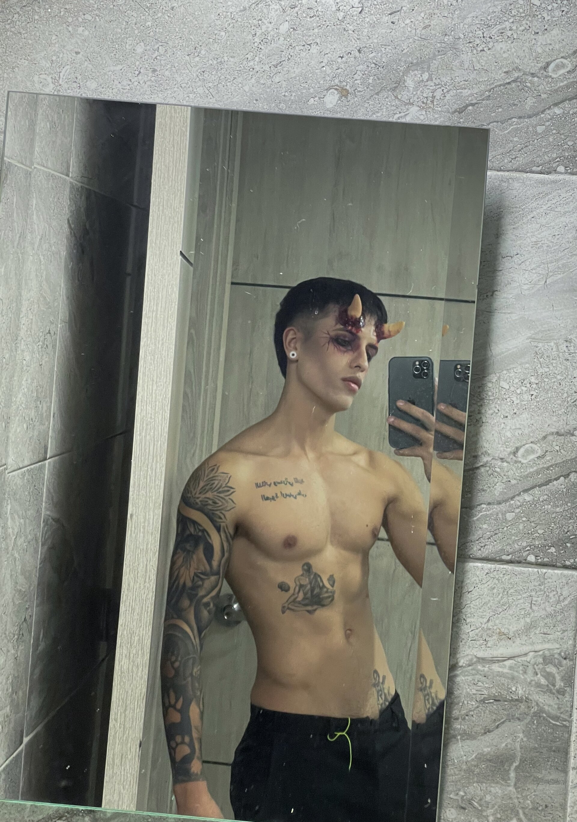 XXX Porn Photo of Nude sebas__w01 9